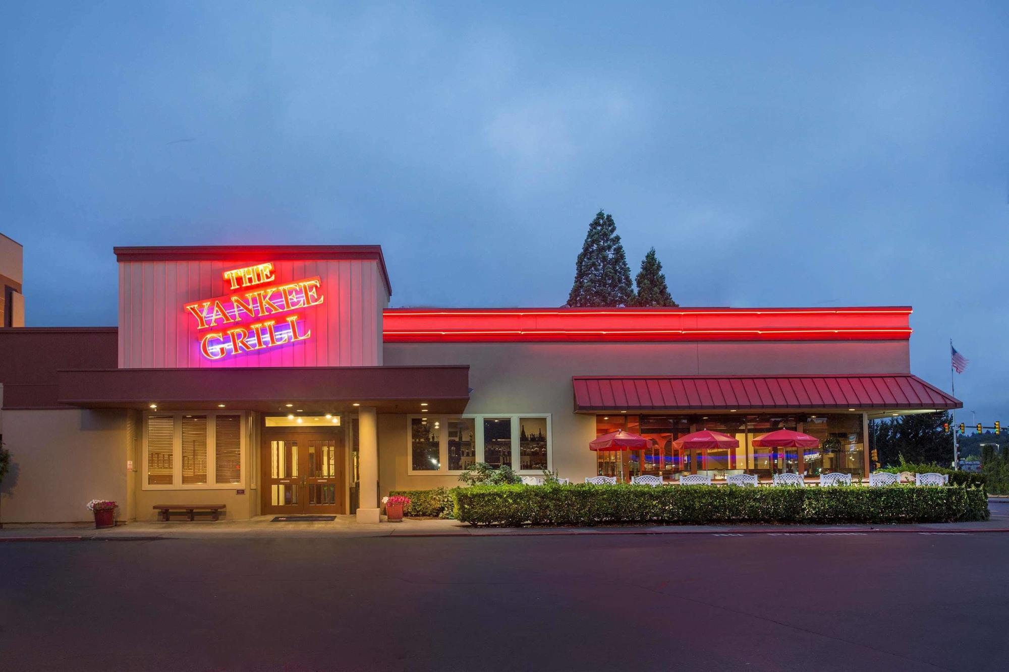 Red Lion Hotel & Conference Center - Seattle/Renton Zewnętrze zdjęcie