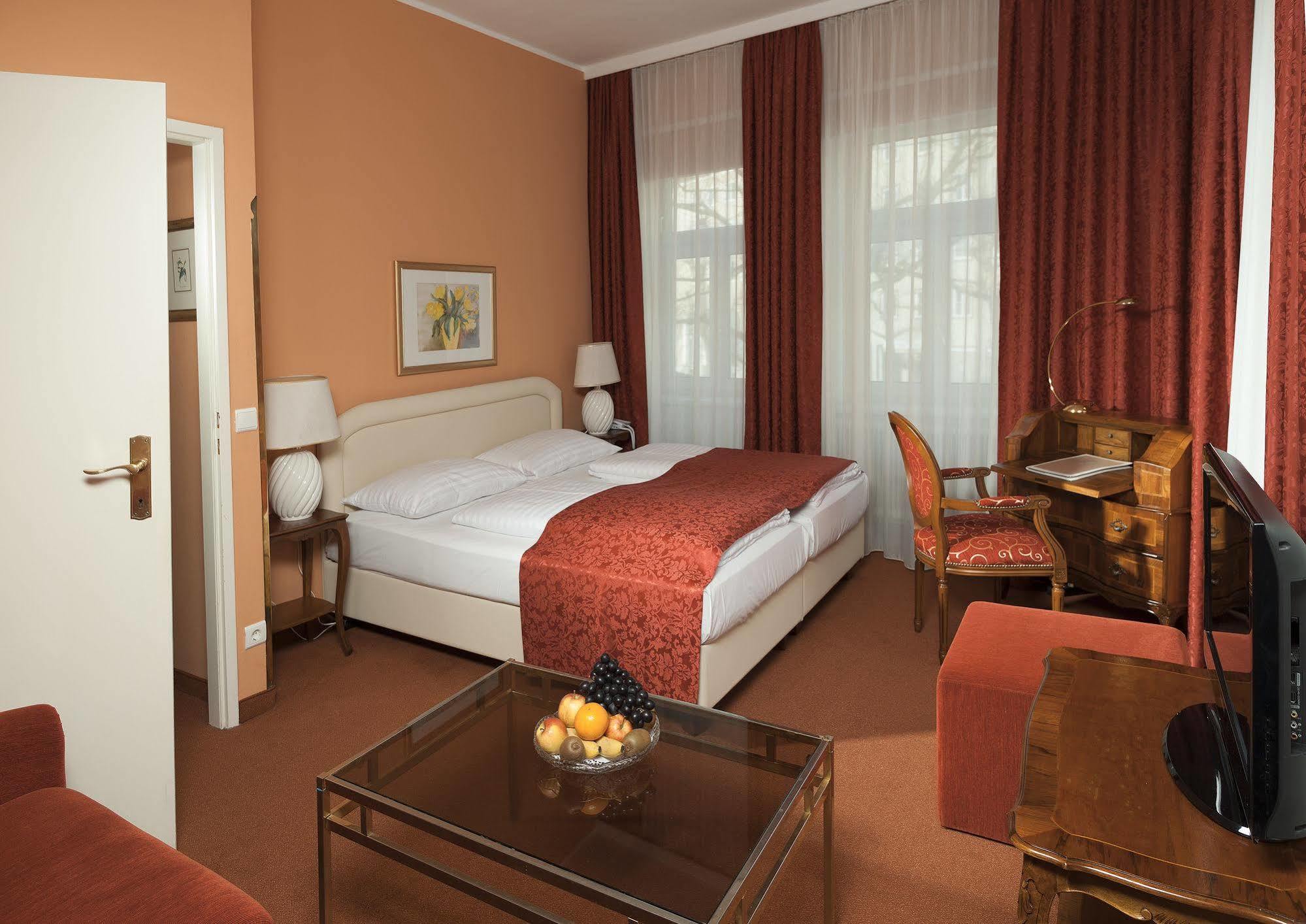 Hotel Vier Jahreszeiten Salzburg Zewnętrze zdjęcie