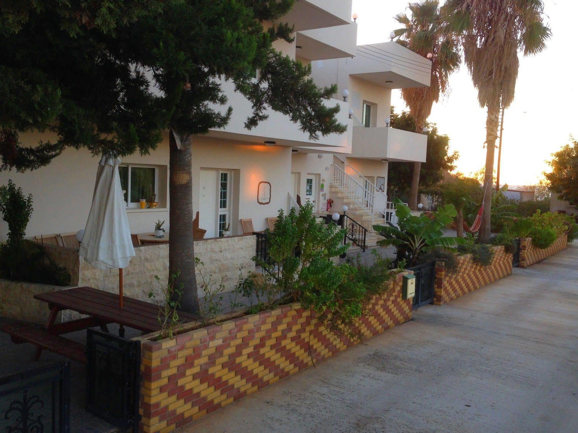 Astrofegia Apartments Near The Sea Agia Marina  Zewnętrze zdjęcie
