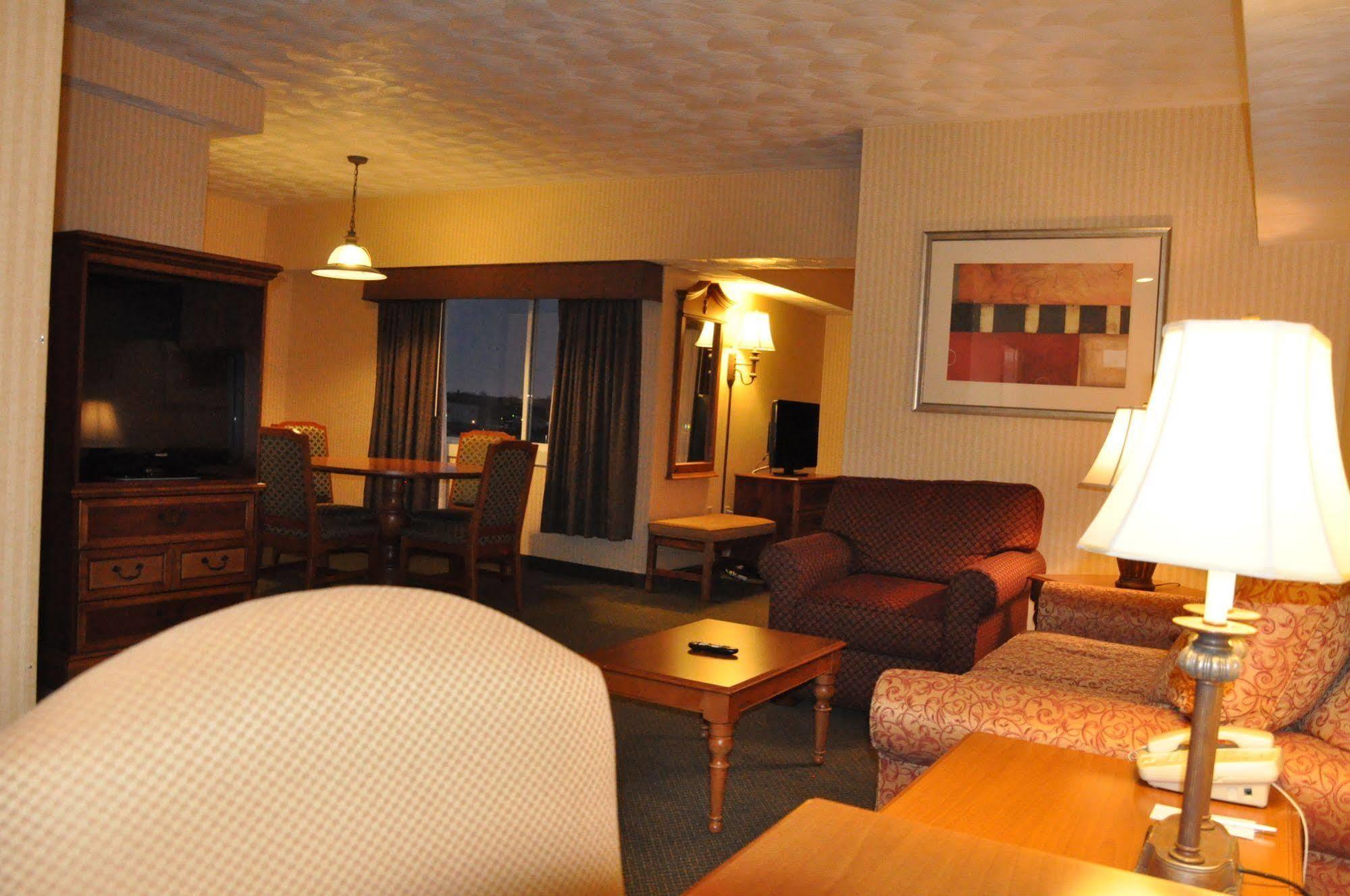 Mainstay Hotel And Conference Center Newport Zewnętrze zdjęcie