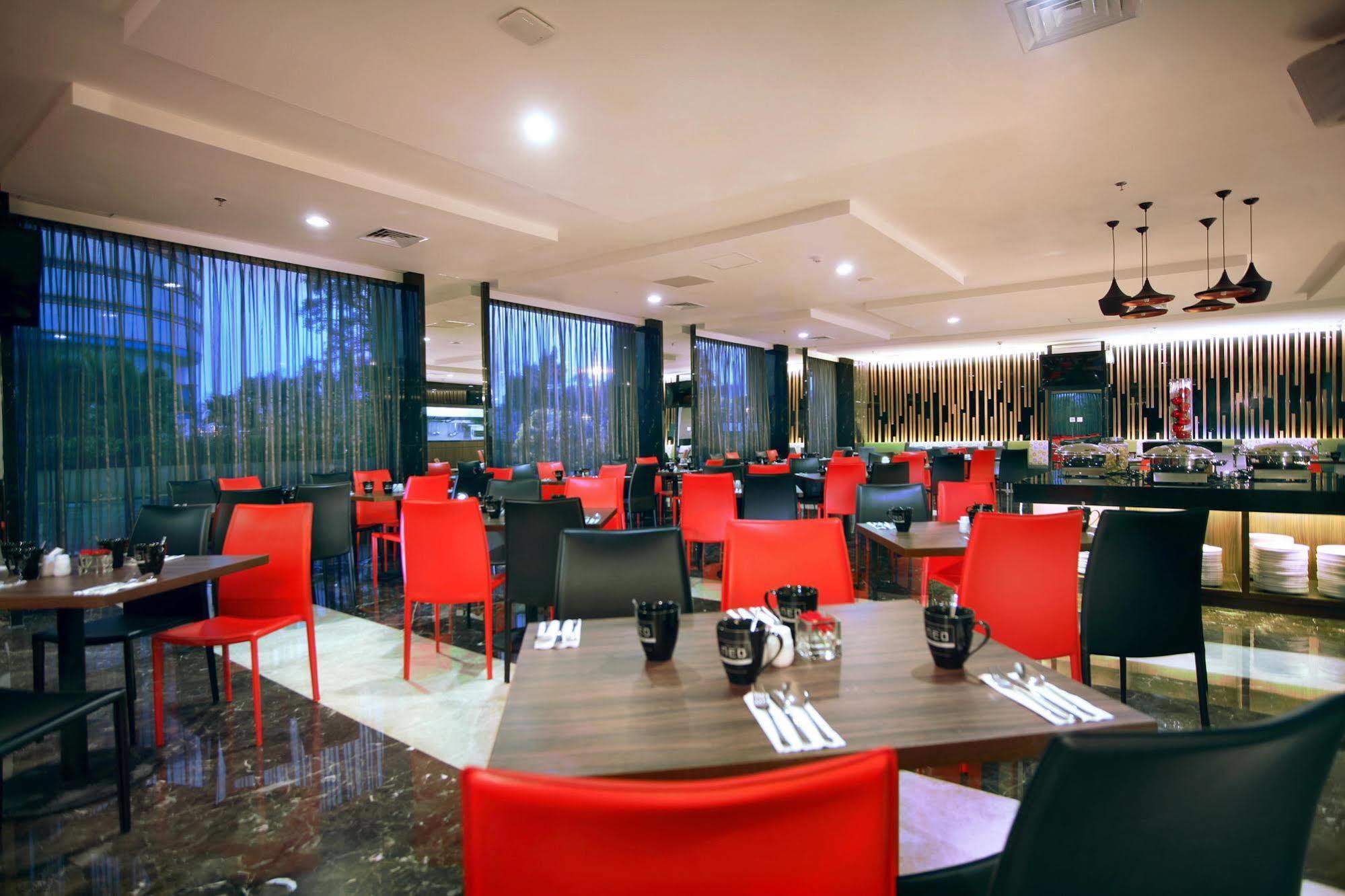 Neo Hotel Mangga Dua By Aston Dżakarta Zewnętrze zdjęcie