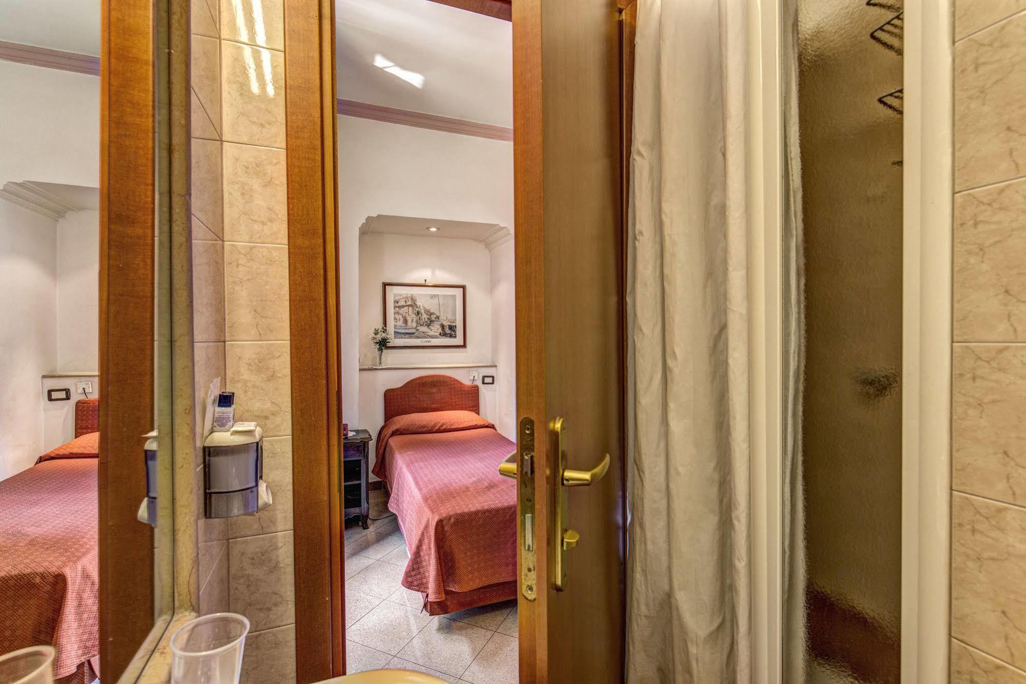 Hotel Giuliana Rzym Zewnętrze zdjęcie