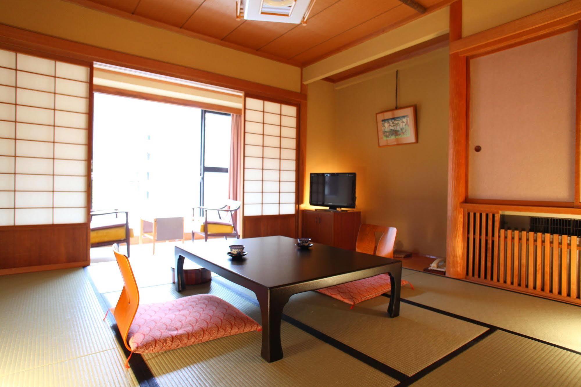 Hotel Yorozuya Annex Yurakuan Yamanouchi  Zewnętrze zdjęcie