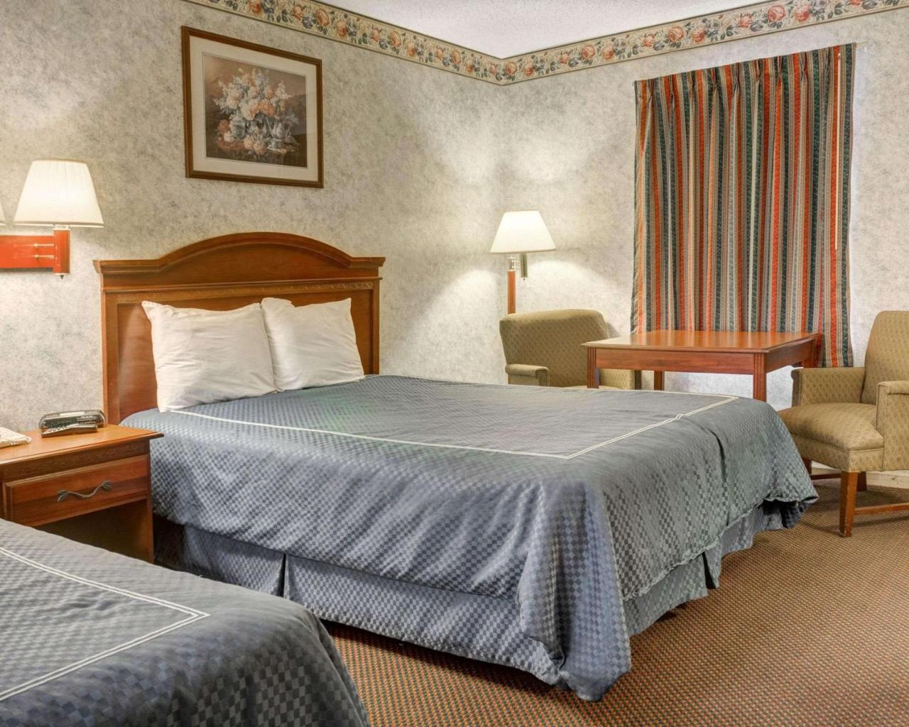 Rodeway Inn & Suites Williamsburg Zewnętrze zdjęcie