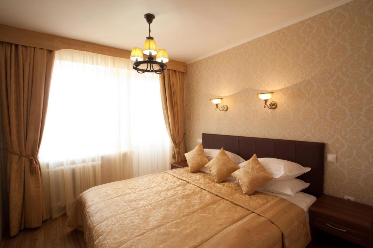 Hotel Noworosyjsk Zewnętrze zdjęcie