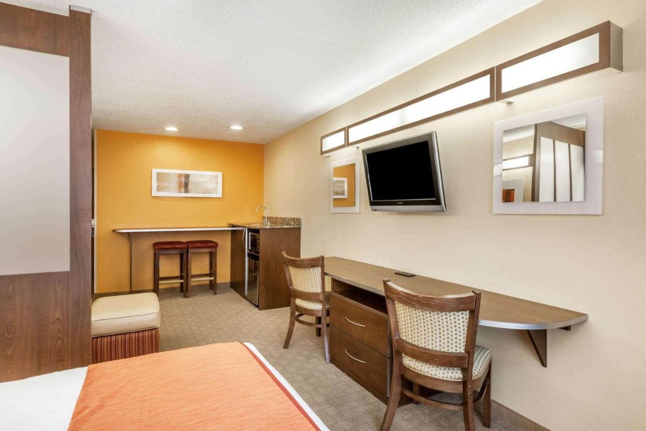 Microtel Inn & Suites By Wyndham Verona Zewnętrze zdjęcie