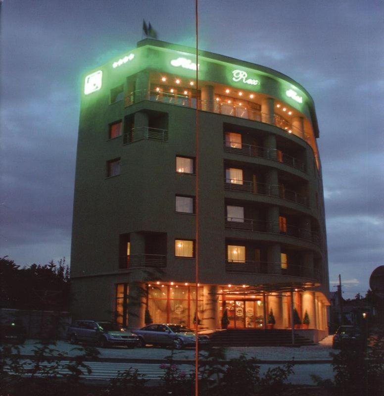 Hotel Rex Tulcza Zewnętrze zdjęcie