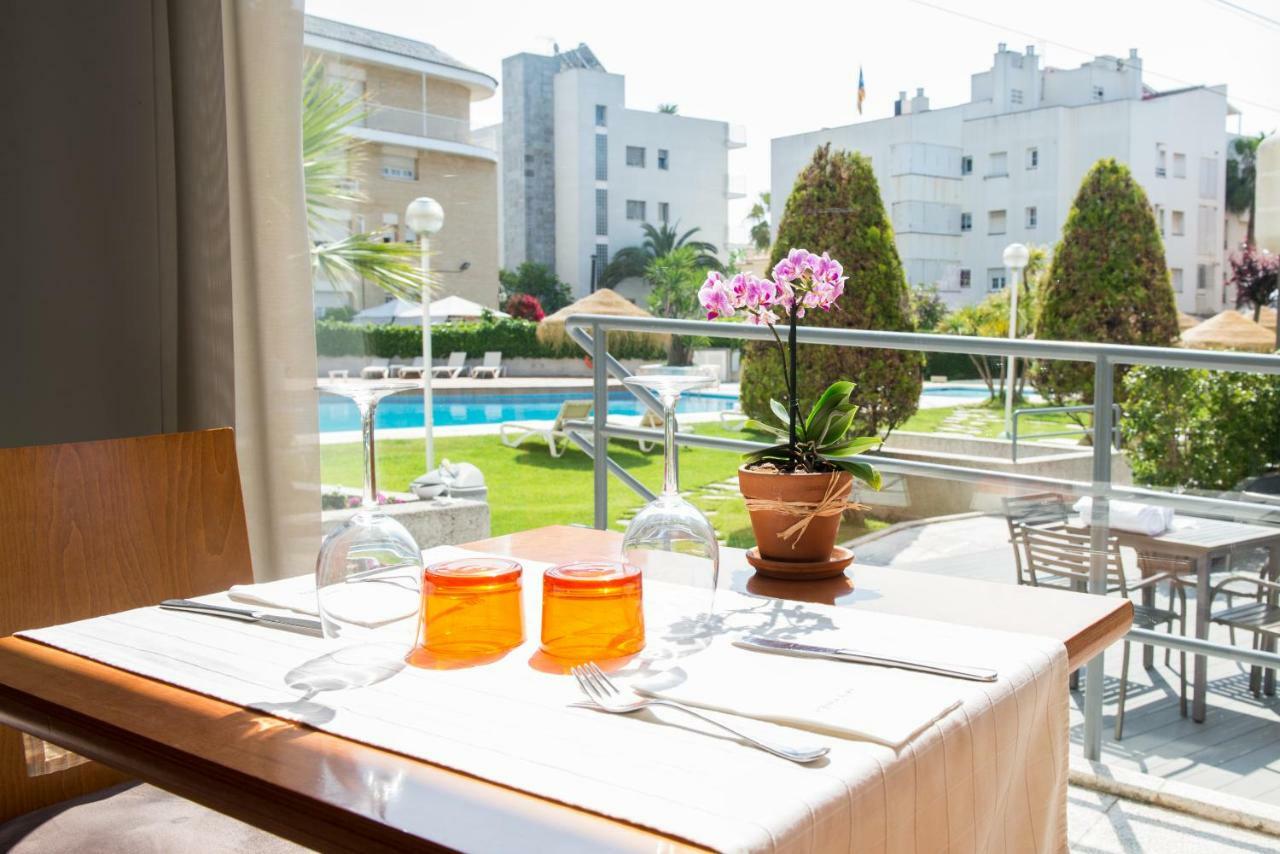Atenea Park Suites & Apartments Vilanova i la Geltrú Zewnętrze zdjęcie