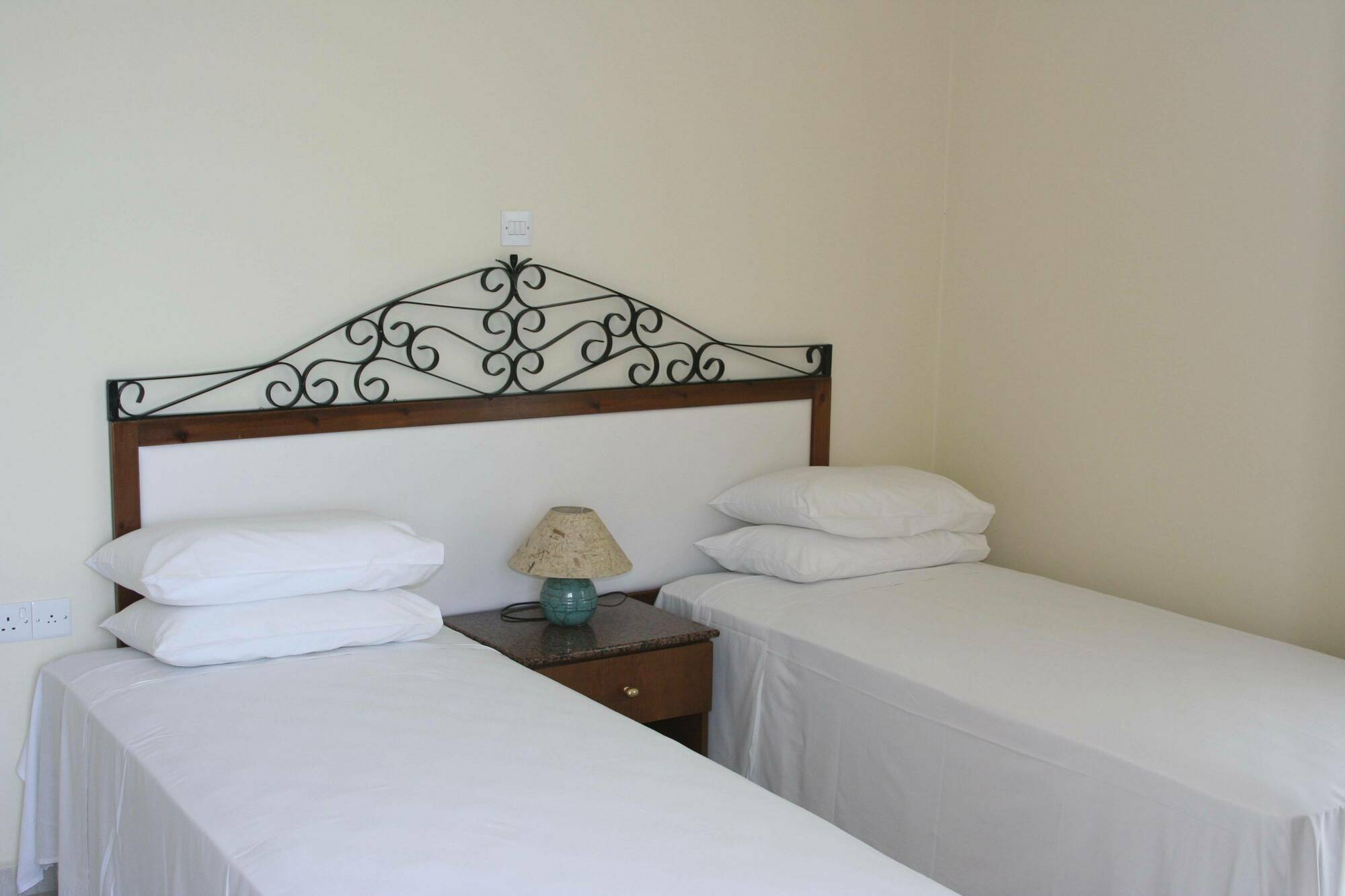 Mackenzie Beach Hotel Larnaca Zewnętrze zdjęcie