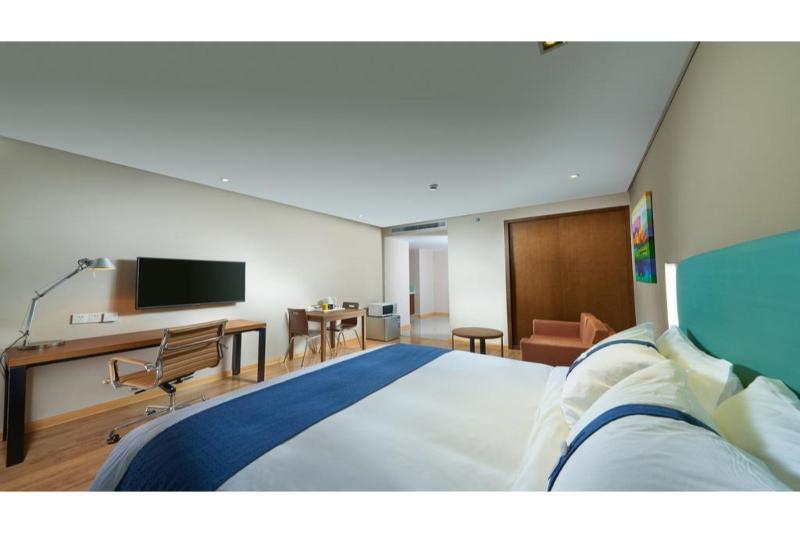 Holiday Inn Express Hangzhou Huanglong, An Ihg Hotel Zewnętrze zdjęcie