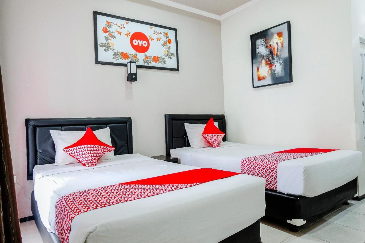 Oyo 803 Toetie Hotel Batu  Zewnętrze zdjęcie