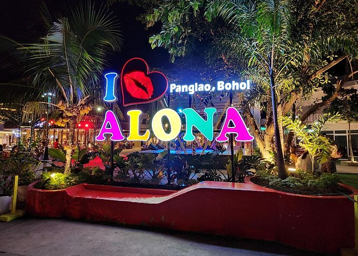 Alona Beach photo