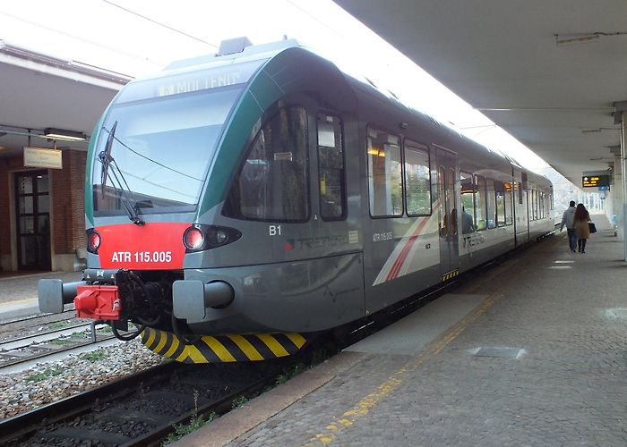 Como San Giovanni Train Station photo