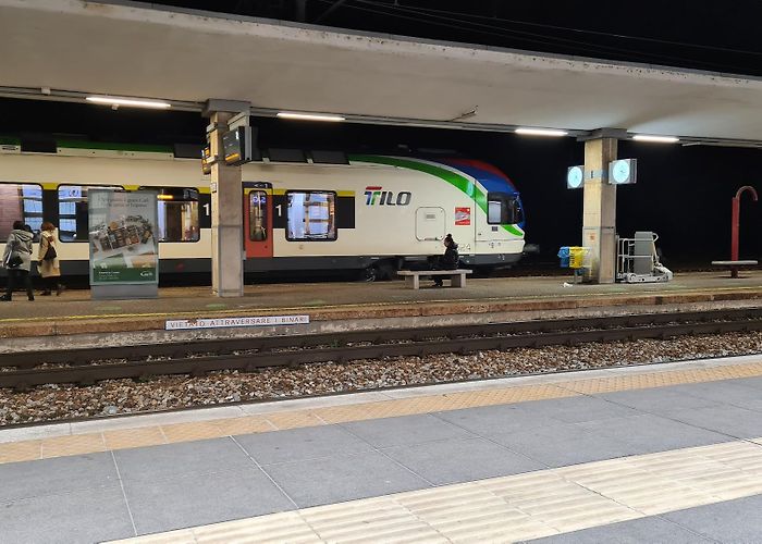 Como San Giovanni Train Station photo