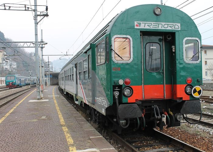 Como San Giovanni Train Station photo