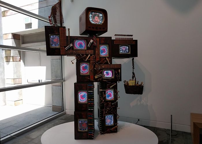 Crystal Bridges Museum of American Art photo