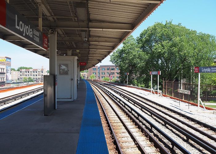 Loyola Station photo