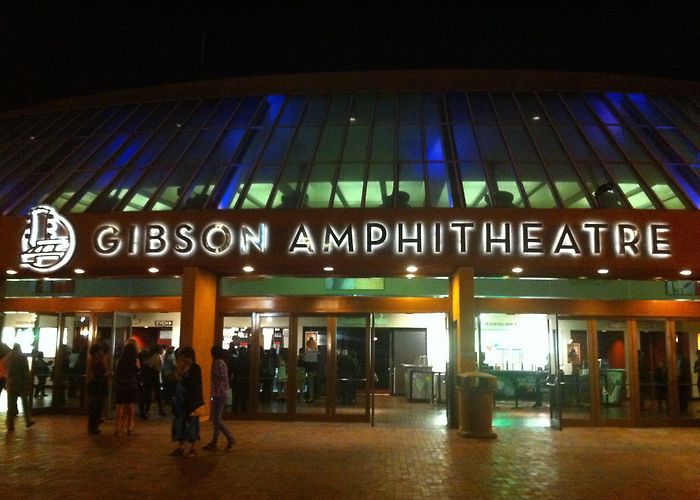 Gibson Amphitheatre Taking Flight with Il Volo | Wayfare photo