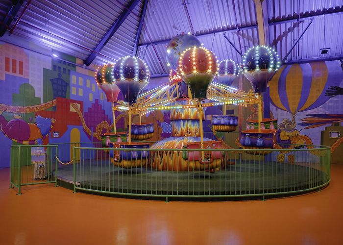 Speelparadijs KidZcity Ontdek alle attracties van indoor speelparadijs KidZcity photo