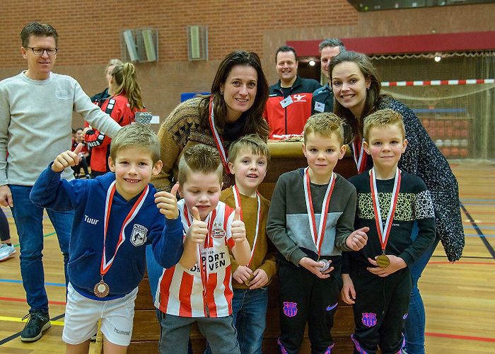 Packador SIRIS.nl - Scholentoernooi Handbal Someren in sporthal De Postel photo