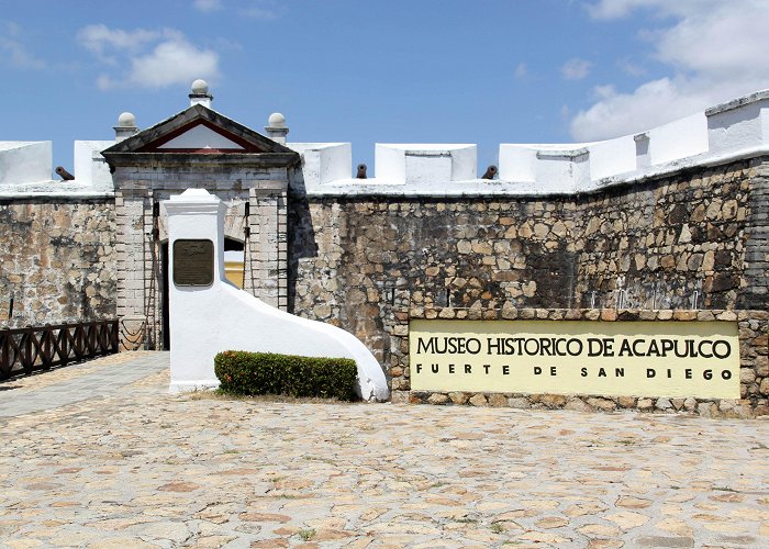 San Diego Fort Clavadistas de la Quebrada | Acapulco, Mexico | Attractions ... photo