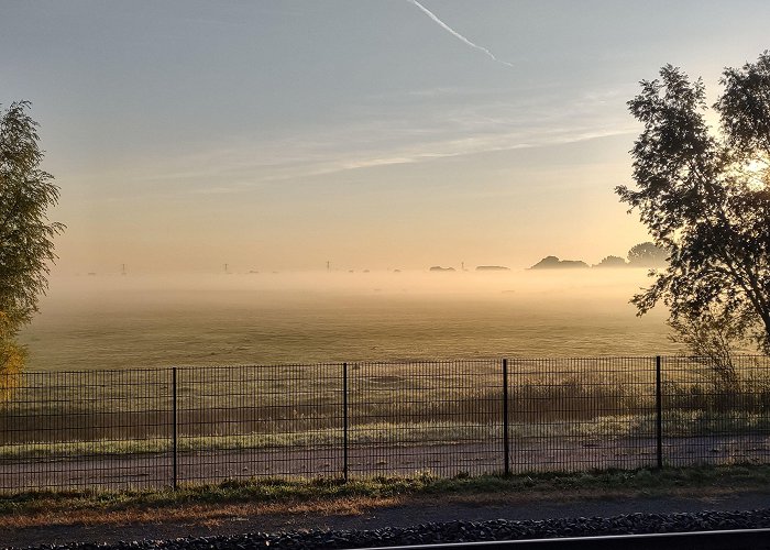 Turen op de Graftombe van Nellesteijn Thessa en Sandy lopen het Utrechtpad | Een fantastische WordPress ... photo