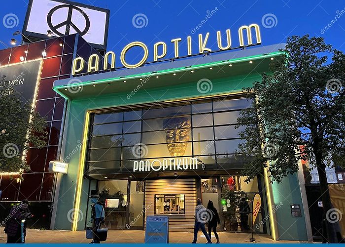 Panoptikum Panoptikum Wax Museum at Hamburg Reeperbahn Entertainment and Red ... photo