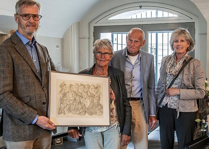 Fort Benoorden Purmerend Groepsportret bewakingspersoneel terug in Fort Benoorden Purmerend ... photo