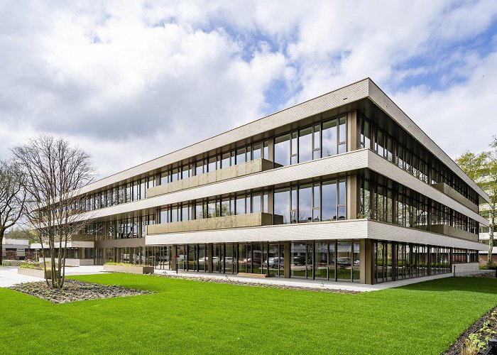 Vrije Universiteit Amsterdam Offices For lease — 2 Walborg Amsterdam, Noord-Holland 1082 AM ... photo