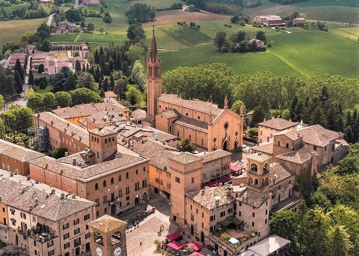 Castelvetro di Modena photo