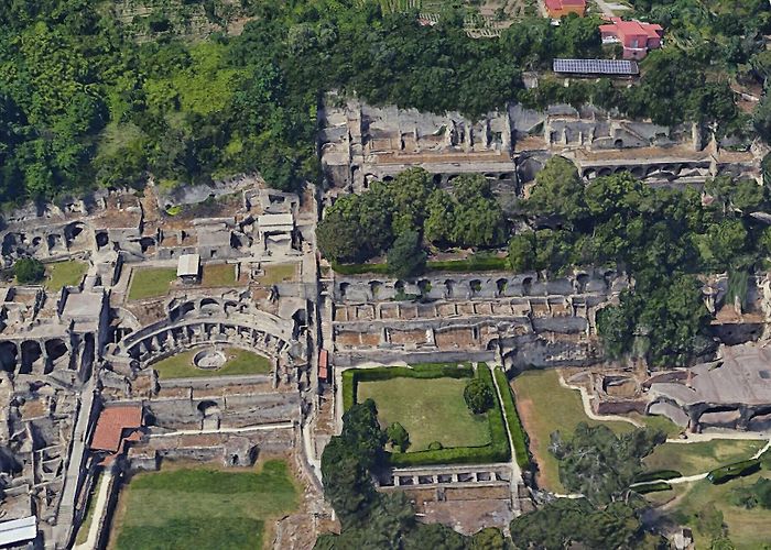 Pozzuoli photo