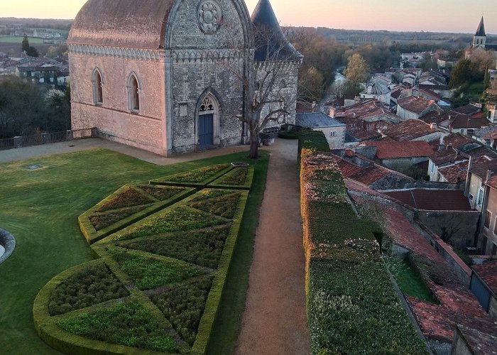 Verteuil-sur-Charente photo