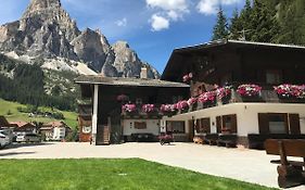 Bed and Breakfast Garni La Vara Corvara Exterior photo