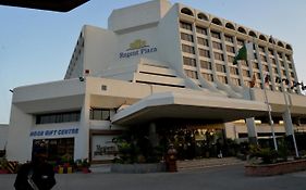 Regent Plaza Hotel & Convention Center Karaczi Exterior photo