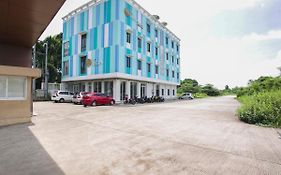 Hotel Collection O The Regia Tambun Bekasi Exterior photo