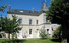 Bed and Breakfast Closerie La Fontaine Savigné-sur-Lathan Exterior photo