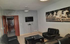 Cite Golf Appartement Bon Standing 3 Chambres Dakar Exterior photo