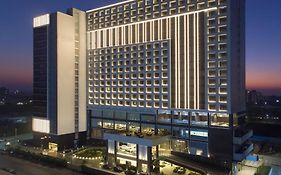 Hotel Taj Skyline Ahmadabad Exterior photo