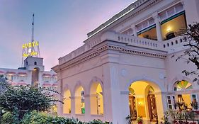 Hotel Surya, Kaiser Palace Waranasi Exterior photo