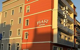 Hotel Piast Nysa Exterior photo