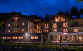 Hotel Auwirt Zentrum Saalbach-Hinterglemm Exterior photo