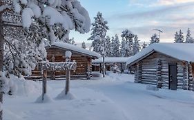 Kuukkeli Log Houses Porakka Inn Saariselkä Exterior photo