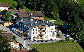 Hotel Wiesenegg Aurach bei Kitzbuehel Exterior photo