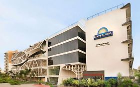 Days Inn & Suites By Wyndham Bengaluru Whitefield Exterior photo