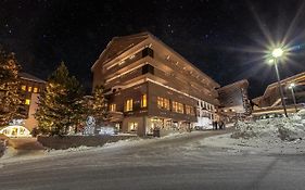 Posta Zirm Hotel Corvara Exterior photo