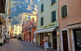 Hotel Vittoria Riva Exterior photo