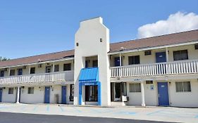 Travelodge By Wyndham Brattleboro Vt Exterior photo