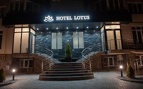 Lotus Hotel Kiszyniów Exterior photo