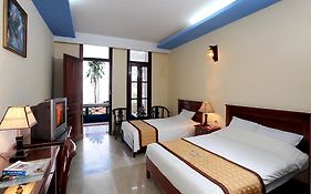 Hoa Phuong Hotel Hajfong Room photo