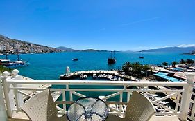 Sun N Blue Hotel Saranda Exterior photo